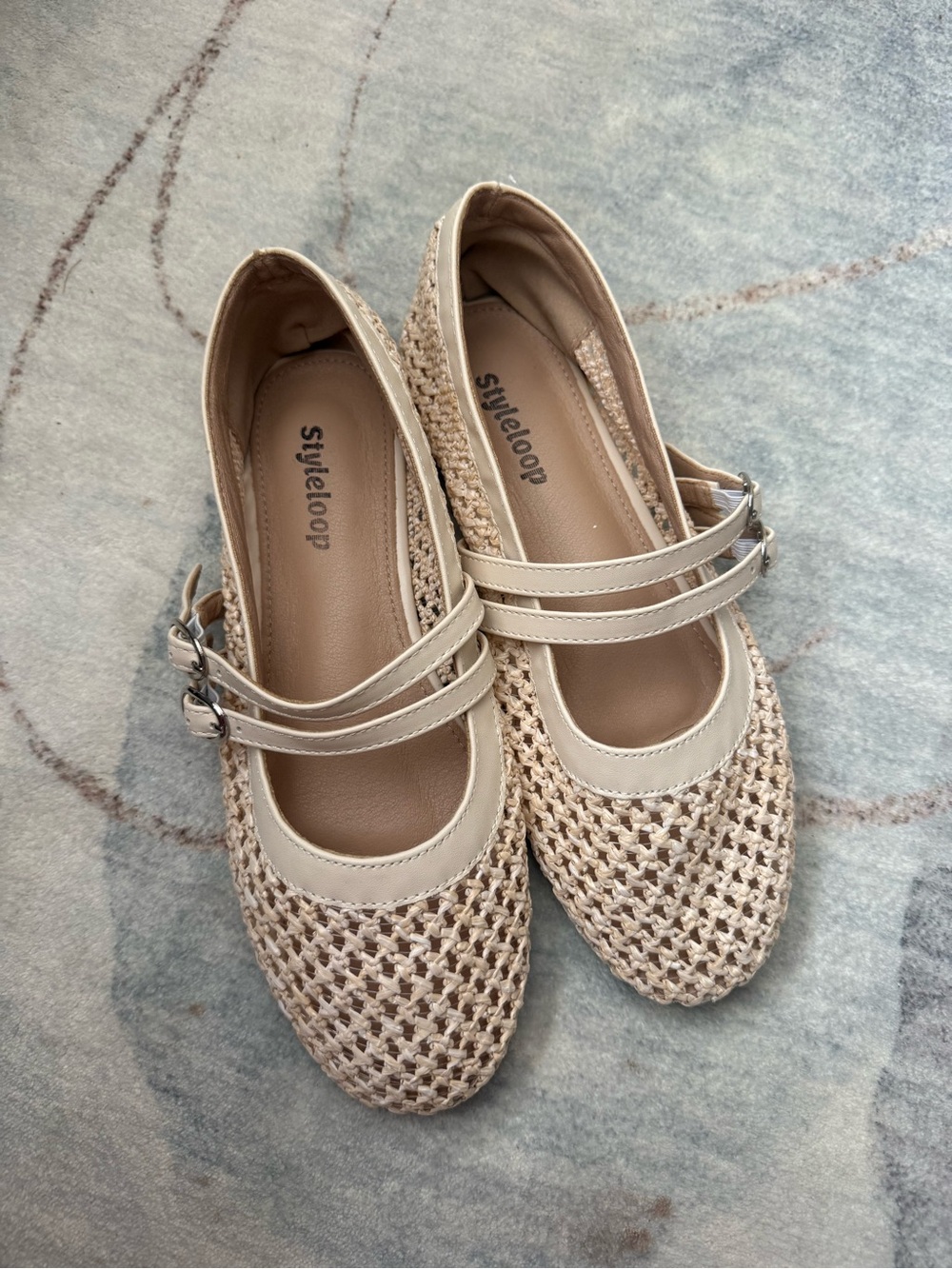 Women’s size 37 flats
